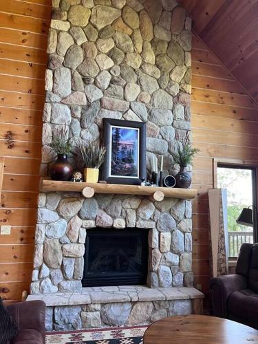 Welcome to Bear's Den Lodge - image 7