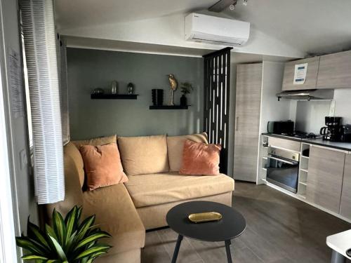 Joli Bungalow 464, 4-6 pers, wifi, terrasse, Camping Siblu Lac des Rêves Lattes - Location saisonnière - Pérols