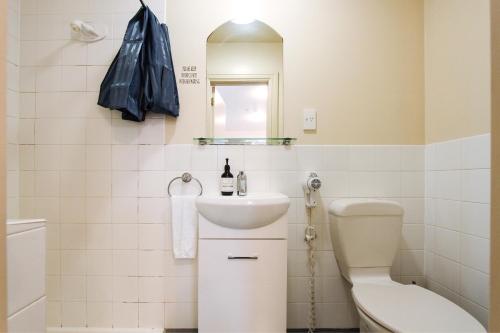 The Grand Hotel & Bar - Akaroa