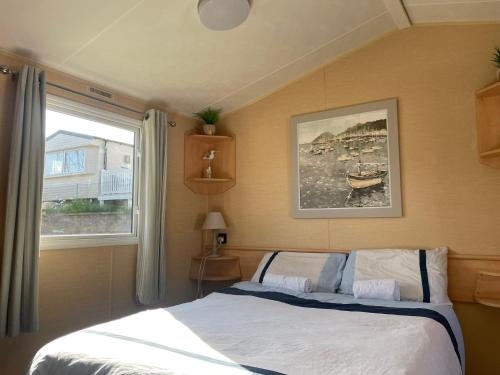 Rockley Park - Coral, Poole (photo 6)