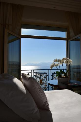 Premium King Room with Sea View