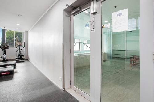 City Escape Apt with Views Pool - Gym, Auckland (Foto 11)