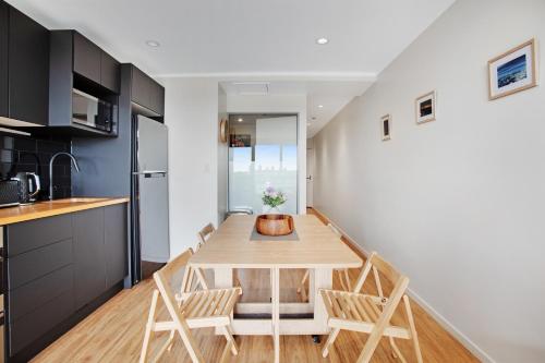 City Escape Apt with Views Pool - Gym, Auckland (Foto 8)