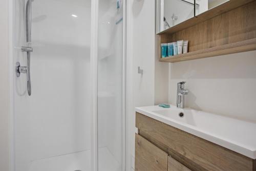 City Escape Apt with Views Pool - Gym, Auckland (Foto 7)