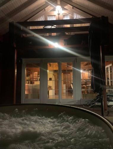 Pezsgőfürdő, Mediterrán Vendégház (Mediterran Vendeghaz) in Zebegény