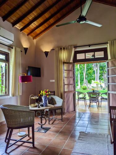 Gal Oya Lake Club in Ampara