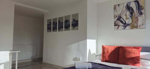 MPL Ensuites with kitchenettes Suites - Leeds City - Netflix & WIFI- First Direct & 02 Arena- LGI Hospital & Uni 5 Mins, Leeds (Foto 9)