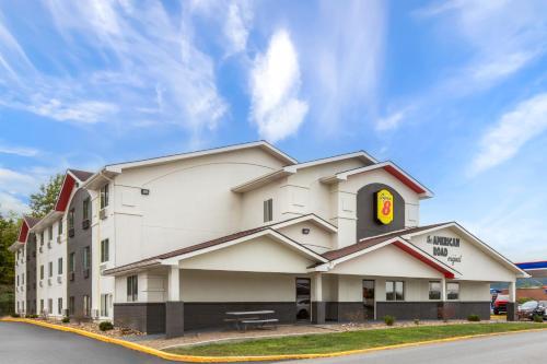 Super 8 by Wyndham Summersville - image 2