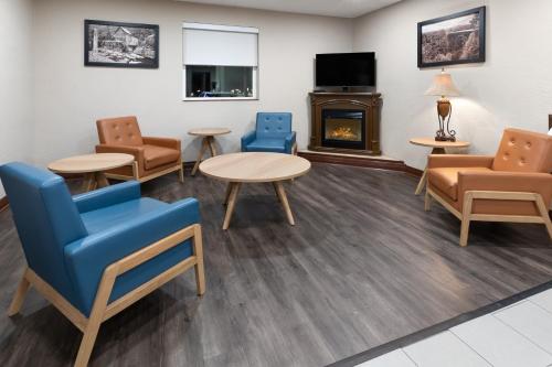 Facilities, Super 8 by Wyndham Summersville/New River National Park in Summersville