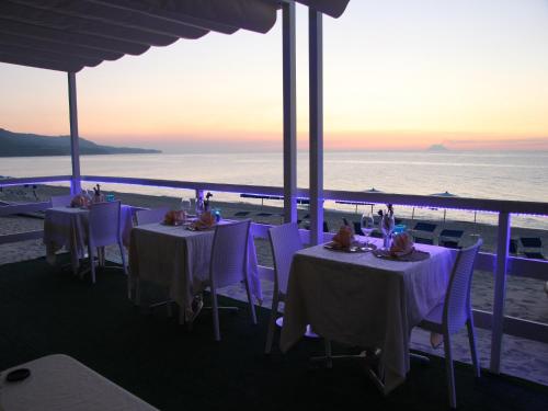 Blu Tropical Resort 5