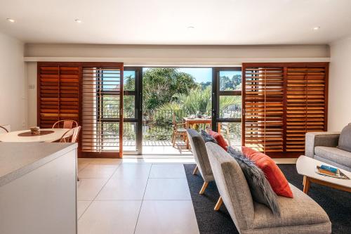 Onetangi Beach Apartments in Waiheke Island