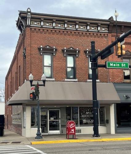 Spacious, Vibrant Downtown Apt Between Ann Arbor and Detroit Spacious, Vibrant Downtown Apt Between Ann Arbor and Detroit