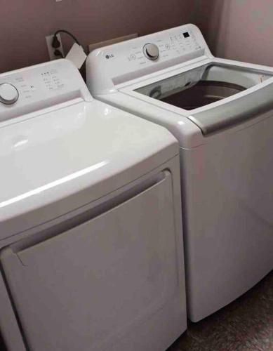 Spacious, Vibrant Downtown Apt Between Ann Arbor and Detroit Spacious, Vibrant Downtown Apt Between Ann Arbor and Detroit