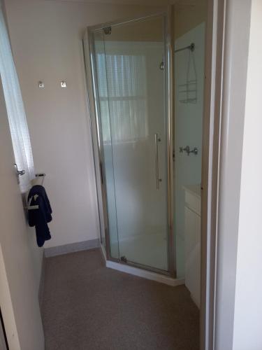 Lakes Entrance Holiday Units - 샤워실