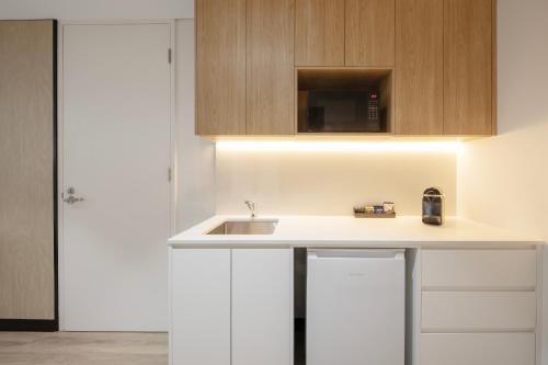 Kitchen, Haberfield Hotel in Ashfield