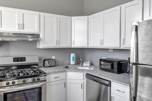 Beautiful Rehabbed Unit in Shaw Community 4228a in Tower Grove, USA