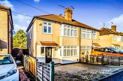 London home with free parking gîte à louer Bracton Centre