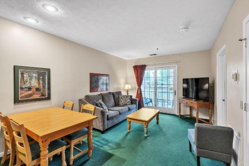 Grand Wood Suites - 2nd Floor Front Side Suite 203 in Nashville, USA
