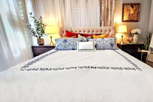 Villa GoldCoast King Bed Garage Netflix PingPong Pets OK in Chicago, USA
