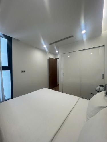 Two-Bedroom Apartment with Balcony image 6