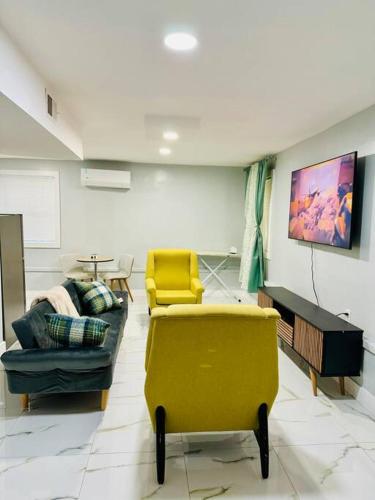 Luxury 2 Bedrooms 1 Bathroom Near NYC and EWR in Newark, USA