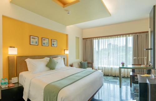 ザ ミラドール ホテル、ムンバイ インターナショナル エアポートMirable Large 250 Sq.ft Room with 20% discount on Buffet Lunch and Dinner, 10% discount on Laundry & Airport Pick-up