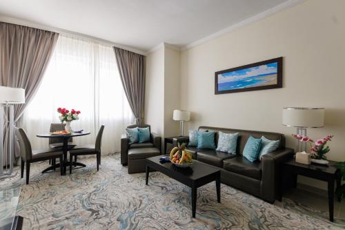 Executive Suite image 5