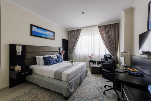 Executive Suite image 3