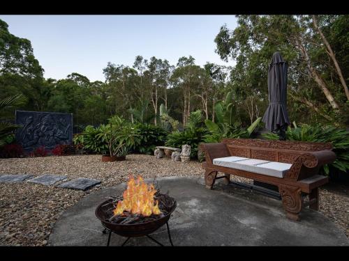 Warm spa, pool & Fireplace - Coolum Bali Gardens, Coolum Beach (fotografie 10)