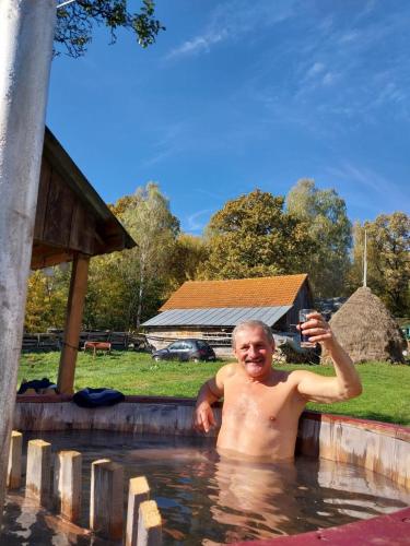 Apkārtne, RETREAT MOUNTAIN CĂSUȚA TRADIȚIONALĂ,Roşia Montana (RETREAT MOUNTAIN CASUTA TRADITIONALA,Rosia Montana) in Rosia Montana
