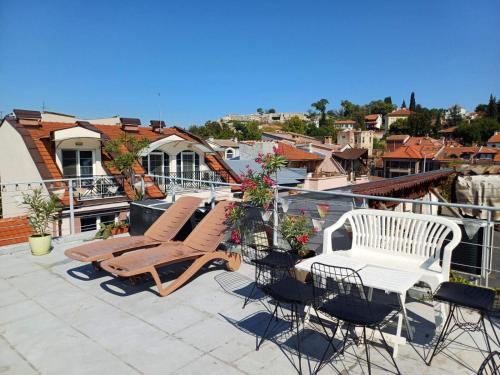 Double Room with Terrace and Panoramic View image 7