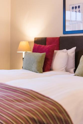1 queen bed