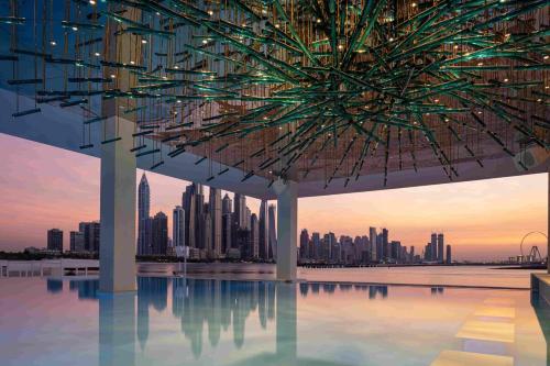 FIVE Palm 4BR Beach Access & Private Pool, Dubai (photo 7)