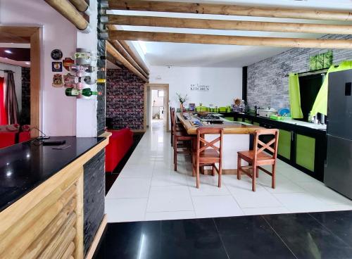 Fasilitas, Peaceful Apartments with Pool - West Villa in Pointe aux Cannoniers