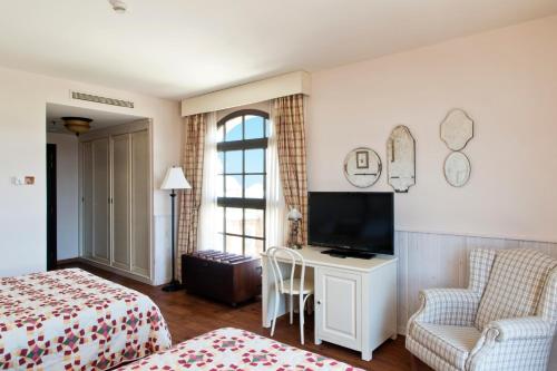 PortAventura® Hotel Gold River - Includes PortAventura Park Tickets - image 8