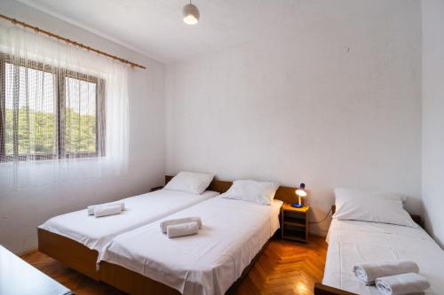 Three-Bedroom Apartment image 7