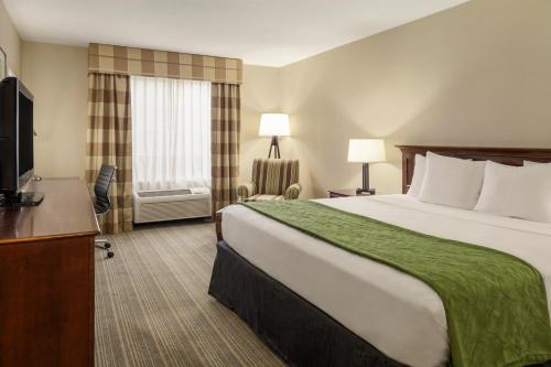 Country Inn & Suites by Radisson, Lima, OH