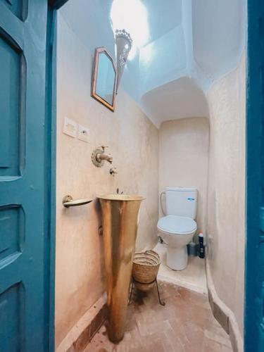 Riad Bouhalla 240m2 in der Medina mit Terrasse, Marakéš (fotografie 3)