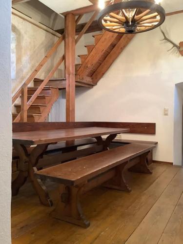 Iekārtas, Ferienwohnung im Schloss Obersontheim in Bühlertann