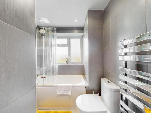 Stylish flat in West Hampstead - Pass the Keys - image 9