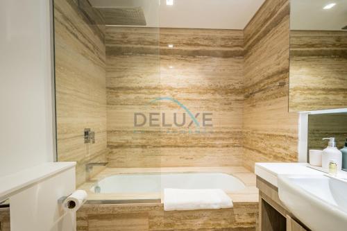 Hot Promo Chic Studio Close to Iconic Water Canal by Deluxe Holiday Homes, Dubai (photo 10)