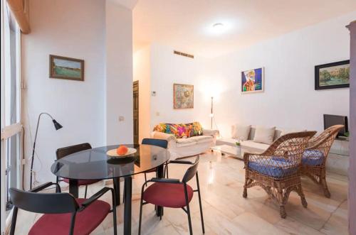 Pavia Central Suite by Valcambre, Seville