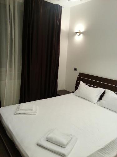 Studio Apartment image 9