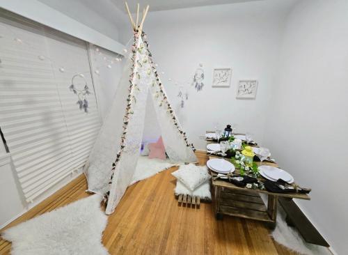 Spacious Private Cozy 2br Home with TeePee Dining Room! Private Parking! Self Check-in - Tap to explore photos