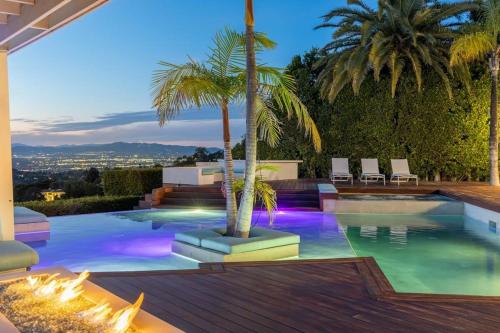 Crest Estate by Stay Awhile Villas