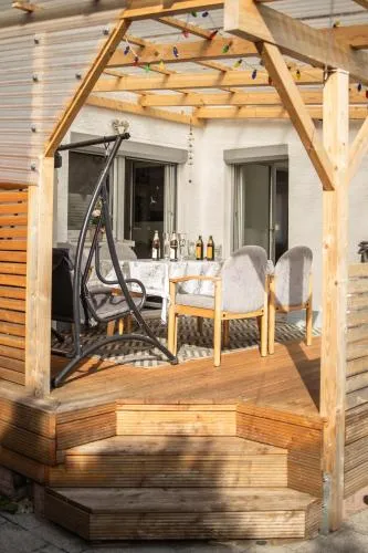 RK79 Ferienwohnung mit 4 Zimmer, Garten und Pool nähe Klinikum U-Bahn & S-Bahn zum Messegelände Nürnberg in Fürth, Deutschland
