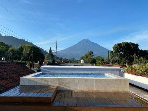 Casa Ivor Hartmann Volcán, Antigua Guatemala