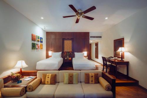 Studio Suite with Ocean View image 10
