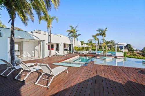 Crest Estate by Stay Awhile Villas