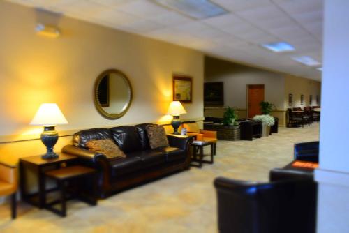 Előcsarnok, Crystal Cove Riverfront Resort in Palatka (Florida)